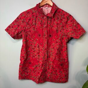 ✨3/$20✨ Women’s Red Floral Embroidered Short Sleeve Button Down Shirt. Large